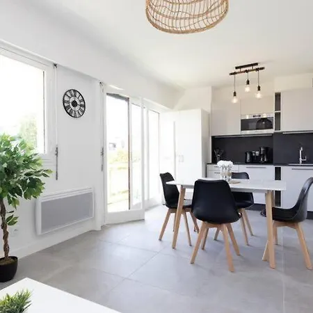 Cap Antibes * جوان ليه باه